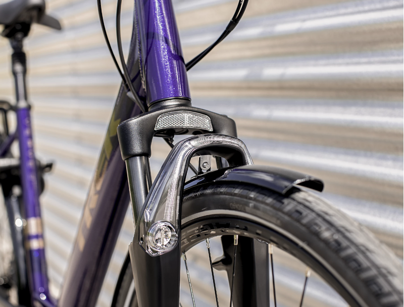 Trek Verve 3 EQ Lowstep Hybrid Bike 2022 in Purple-2